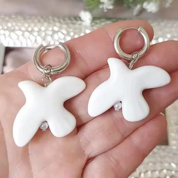 Round Ear Hoop White Peace Dove Earrings Jewelry - Picture 3 of 13